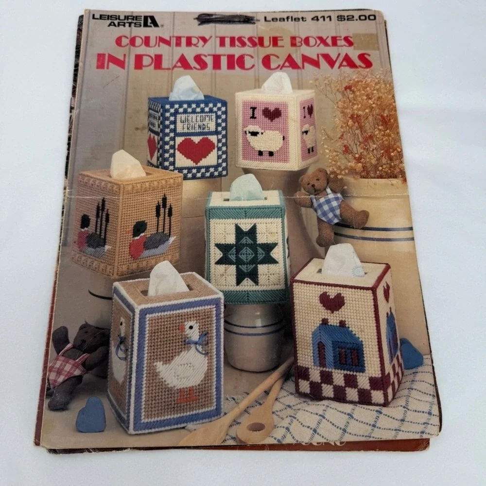 Leisure Arts Plastic Canvas Pattern Leaflet Booklets Lot of 5 VTG Crafting